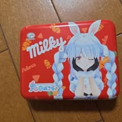 不二家 Milky 兎田ぺこら コラボ缶のサムネイル