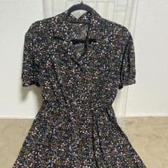 花柄 ワンピース ネイビー 半袖　Mのサムネイル