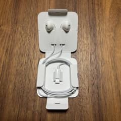アップル純正付属品  アイホン　純正イヤホンのサムネイル