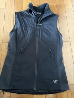 ARC'TERYX ブラック ジャケット Sサイズのサムネイル