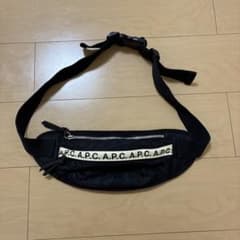 A.P.C. ボディバッグ ウエストポーチ ブラックのサムネイル