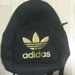 adidasのサムネイル