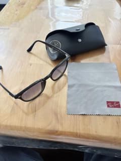RayBanサングラス RB4258F グラデーションのサムネイル