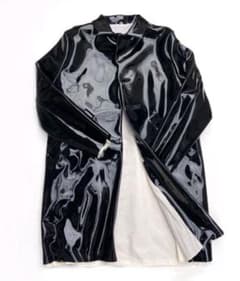 カミエルフォートヘンス　エナメル素材コート　黒　lacquered jacket カミエルフォートヘンス エナメル素材コート 黒 lacquered jacket