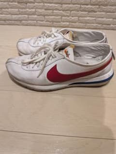 NIKE スニーカー ホワイト レッドのサムネイル