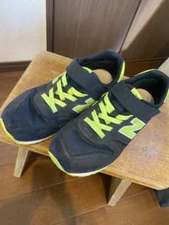 New Balance キッズスニーカー 373 ブラック×ライムのサムネイル