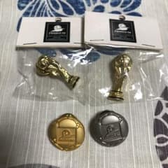 美品 FIFA フランス1998 ワールドカップ ピンバッジ 4種セット WC