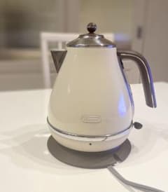 デロンギ　電気ケトルのサムネイル