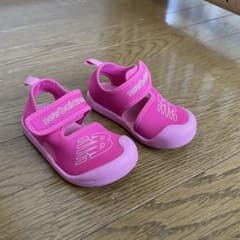 ニューバランス／サンダル 15cm ピンク（子供用）つま先保護のサムネイル