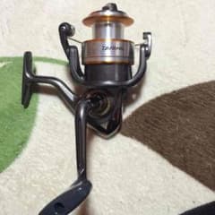 値下げ✨ daiwa スピニングリール sweepfire 4000のサムネイル