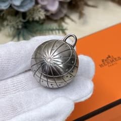 エルメス ゾディアック ネックレストップ ピルケース シルバー 地球儀 天体 エルメス ゾディアック ネックレストップ ピルケース シルバー 地球儀