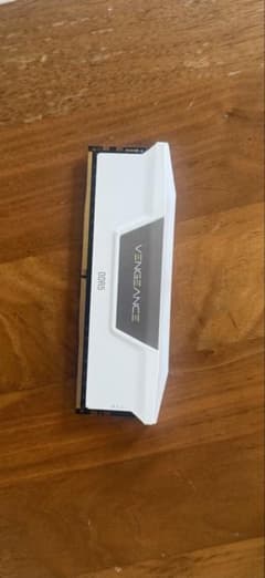 CORSAIR DDR5 32GB(32GB×1)ホワイト RGBメモ - メルカリ
