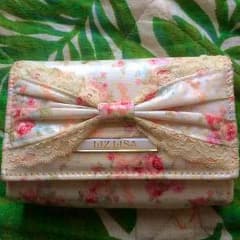 ♡値下げSALE✳︎リズリサ花柄財布♡のサムネイル