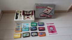 【箱説付き】初代ファミコン HVC-001 本体 ＋ 人気ソフト11本セットのサムネイル