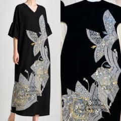 No.291黒留袖リメイクVネックコクーンシルエットワンピース 豪華刺繍