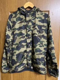 APE 迷彩 リバーシブルジャケット　緑カモのサムネイル