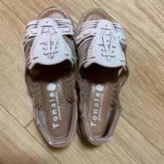 【新品の未使用品】チャオパニック　白メッシュ革サンダルのサムネイル