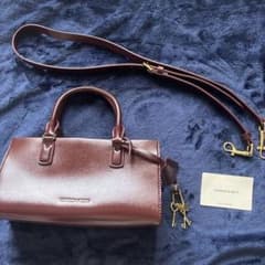 CHARLES&KEITH ミニケリー トートバッグ - マルベリープラム - メルカリ