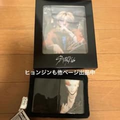 straykids フリュー フィリックス スマホスタンド パスケース セットのサムネイル
