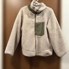 ベージュ フリースジャケットのサムネイル