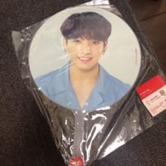 BTS ジョングク うちわ 公式のサムネイル