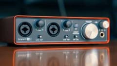 FOCUSRITE Scarlett 2i2 (2nd gen)のサムネイル