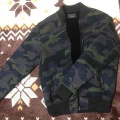 ZARA 迷彩 ブルゾンのサムネイル