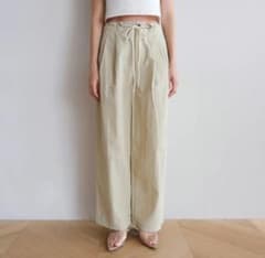 SeaRoomlynn 2tuckナイロンボリュームパンツ アーモンドグリーン