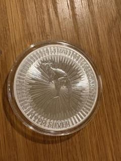 2022カンガルー 1oz 1オンス 銀貨 純銀 硬質カプセル付 オーストラリア 2022年 カンガルー銀貨 1オンス カプセル付き - メルカリ
