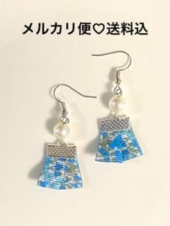 706.北欧風♡タッセルのピアス☆ブルーのサムネイル
