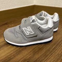 ニューバランス373 キッズ 13.5サイズ グレーのサムネイル