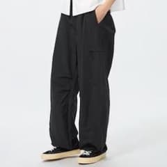 【L】UNIQLO イージーユーティリティパンツ 黒のサムネイル