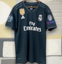アウェイ レアル・マドリード 18/19 クロース 8番 ユニフォーム アウェイ レアル・マドリード 18/19 ユニフォーム 【公式 クロース 8番 ウェア