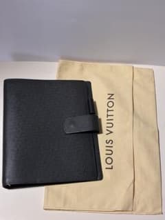 新品未使用　LOUIS VUITTON 手帳カバーのサムネイル