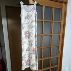 花柄ロングワンピースのサムネイル