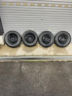 BRIDGESTONE スタッドレスタイヤ 13インチ 4本セットのサムネイル