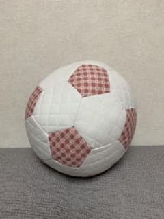 サッカーボール クッション ピンクのサムネイル