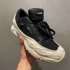 ラフシモンズ× adidas スニーカーのサムネイル