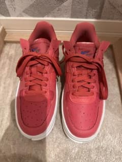 NIKE スニーカーのサムネイル