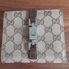 GUCCI財布のサムネイル