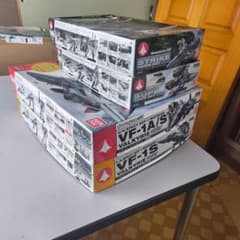 【未組立】1/72 マクロス 4点セット VF-1 輝/フォッカー/パック 1/72 マクロス 4点セットVF-1 輝/フォッカー/パック - メルカリ