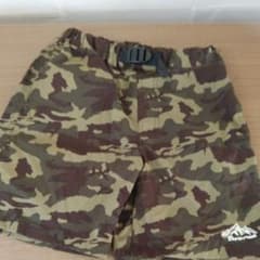 ショートパンツのサムネイル