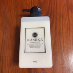カミカ 黒髪クリームシャンプー KAMIKA 400gのサムネイル