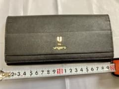 U by ungaro 長財布 ブラック　黒のサムネイル