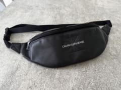 CALVIN KLEIN JEANS ボディバッグのサムネイル