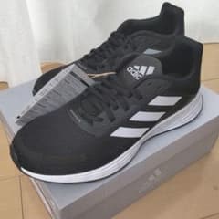 ☆新品☆アディダス　adidas　スニーカー　ランニングシューズのサムネイル