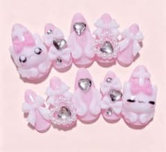 Landmine-style nail tips: Pink ribbon heart