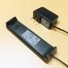 au 充電器 卓上ホルダのサムネイル