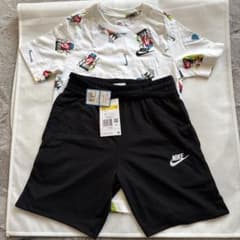 NIKE Tシャツ、短パンセットのサムネイル