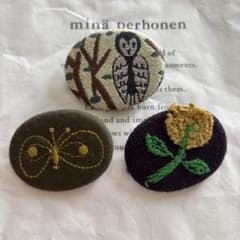 ミナペルホネン サンキューベリーバッジ 3個セット - メルカリ